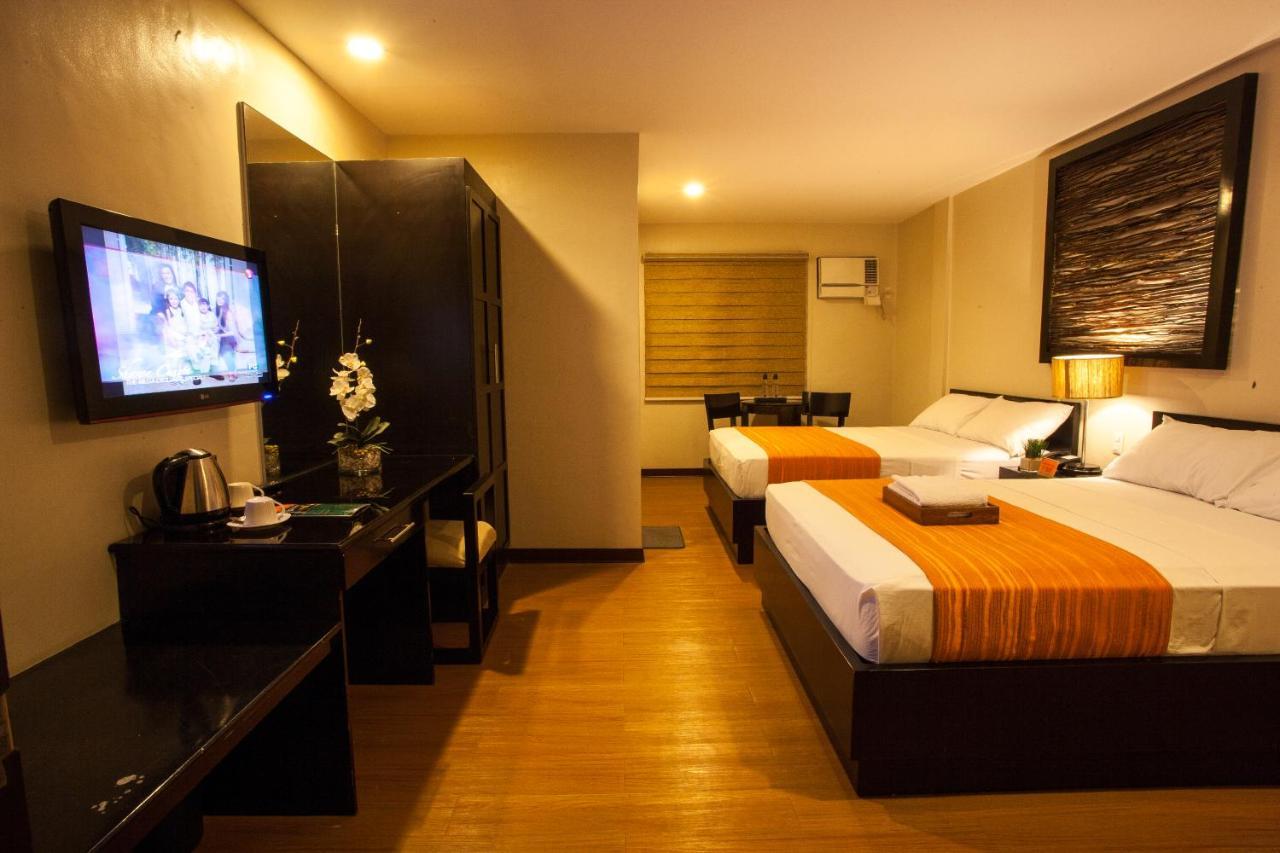 L Square Hotel Tarlac City Eksteriør billede