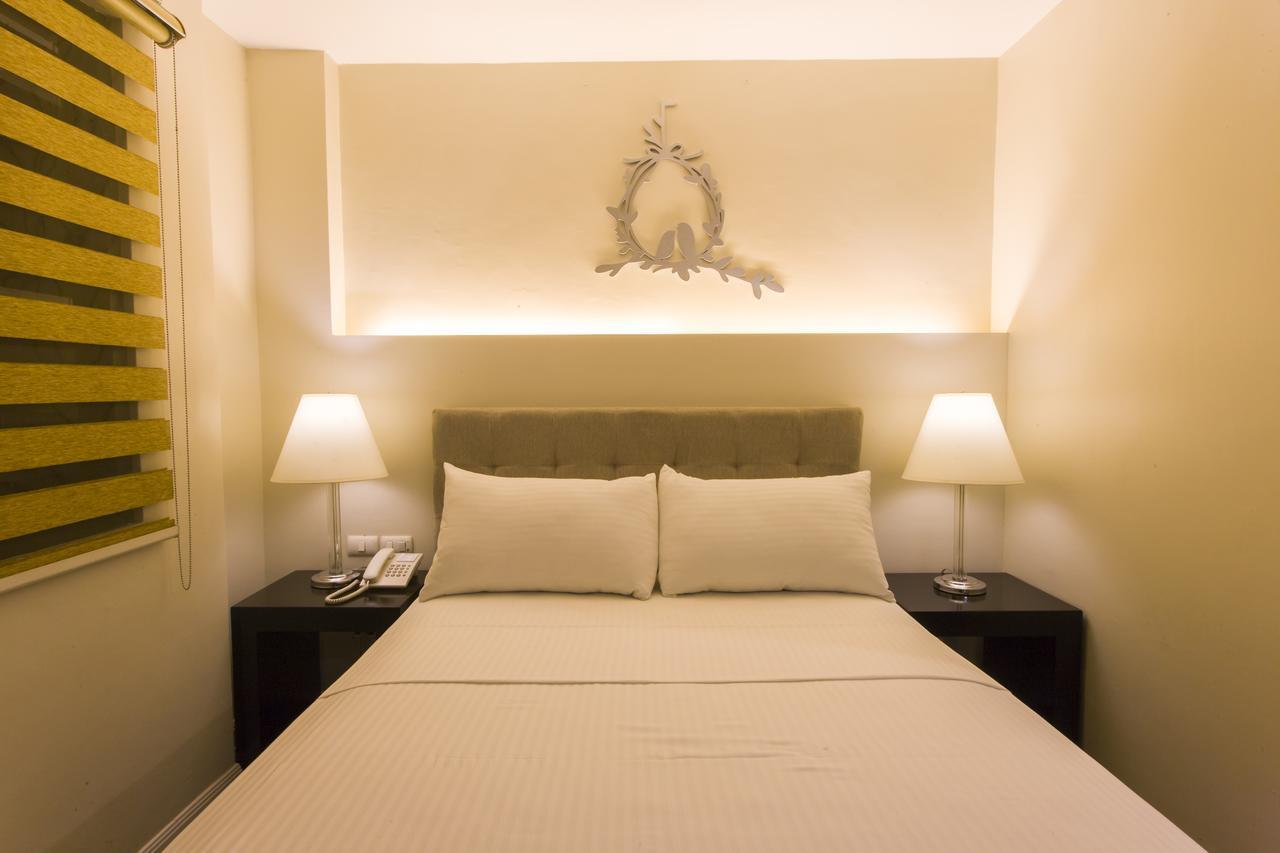 L Square Hotel Tarlac City Eksteriør billede