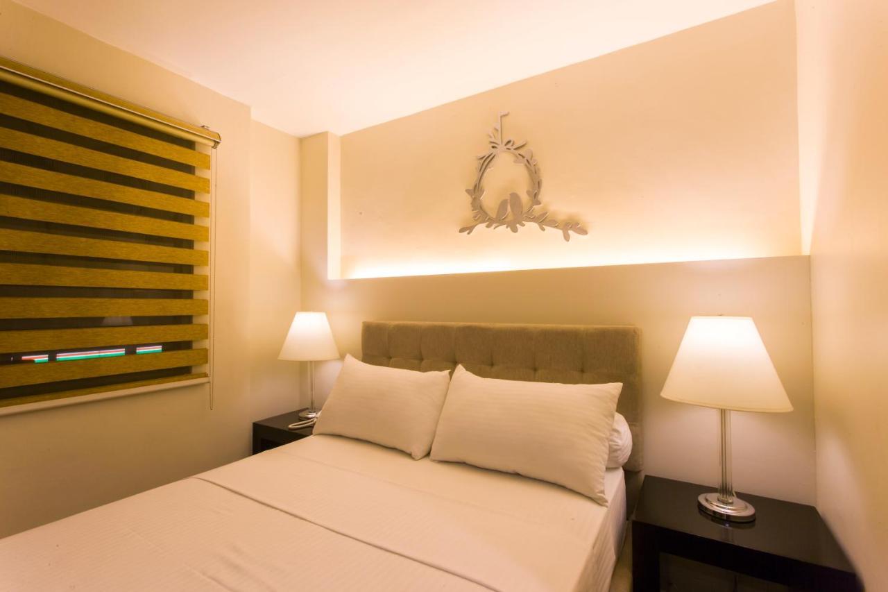 L Square Hotel Tarlac City Eksteriør billede